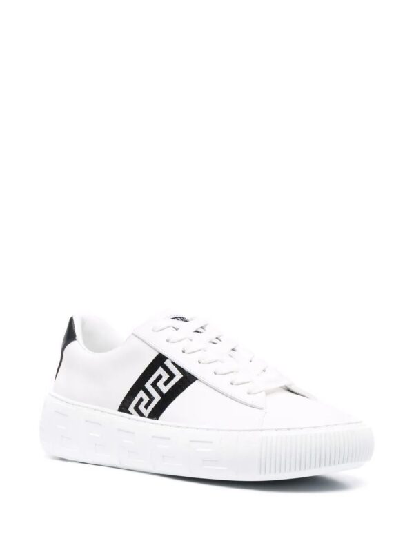 17693199_37038634_1000_4549b79b-5cd9-4d93-a6f2-119bc69a57c6.jpg Versace Greca low-top sneakers