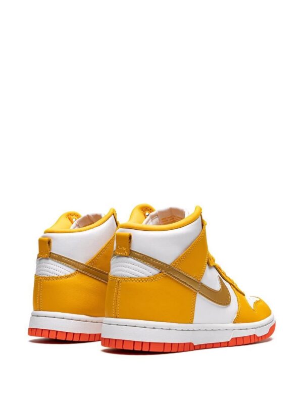 17720039_37089221_1000.jpg Nike Dunk High “University Gold” sneakers