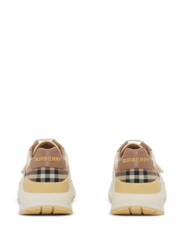 17726846_37999836_1000_10f16730-c5ad-4a67-81e0-7474d3777402.jpg Burberry Vintage Check Ramsey sneakers