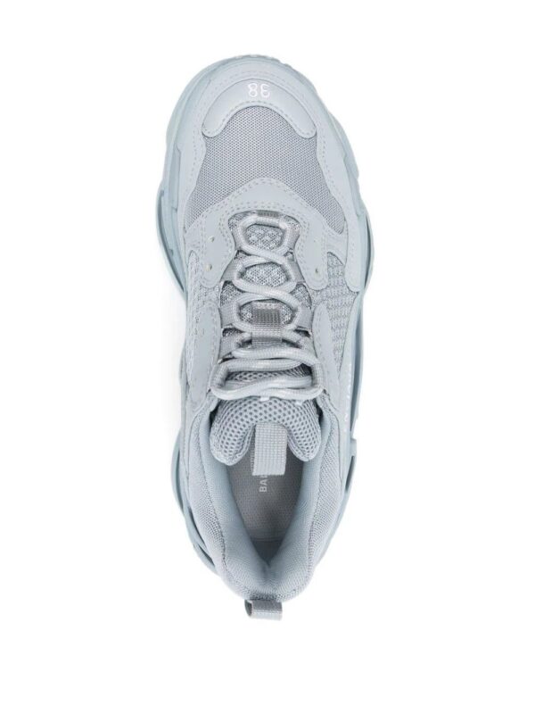 17729916_38994885_1000.jpg Balenciaga Triple S lace-up sneakers