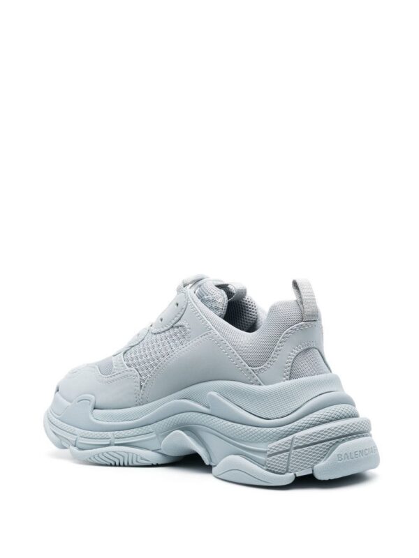 17729916_38997310_1000.jpg Balenciaga Triple S lace-up sneakers