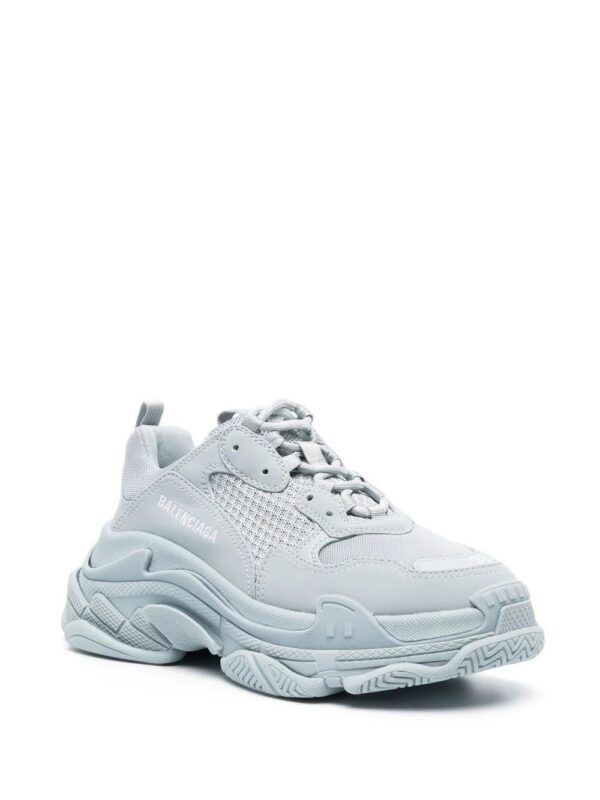 17729916_38997322_1000.jpg Balenciaga Triple S lace-up sneakers