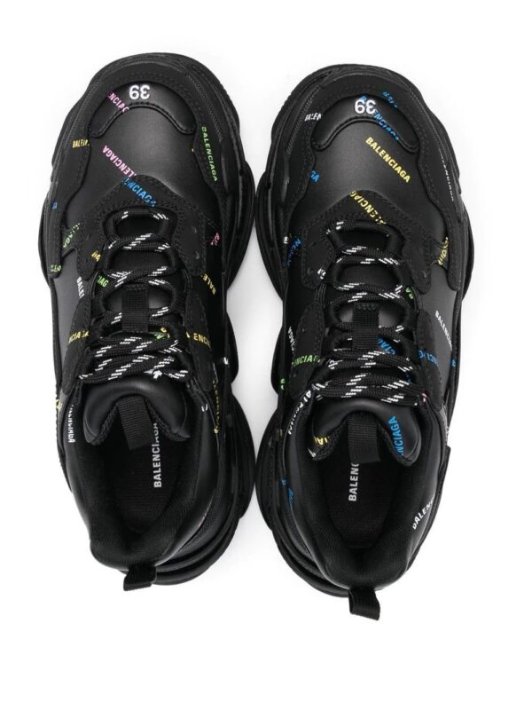 17731655_39160170_1000.jpg Balenciaga logo-print chunky trainers