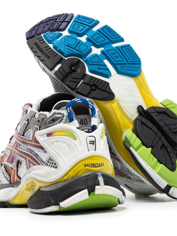 17740826_37452840_1000.jpg Balenciaga Race Runner low-top sneakers