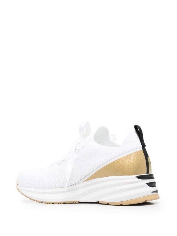 17810566_39893186_1000_3b95db54-e949-41c9-bbb9-e3496b10b547.jpg Ea7 Emporio Armani logo low-top sneakers