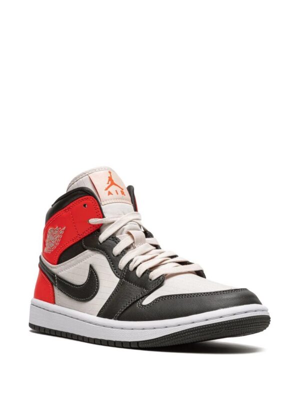 17917618_37817248_1000.jpg Jordan Air Jordan 1 Mid SE sneakers