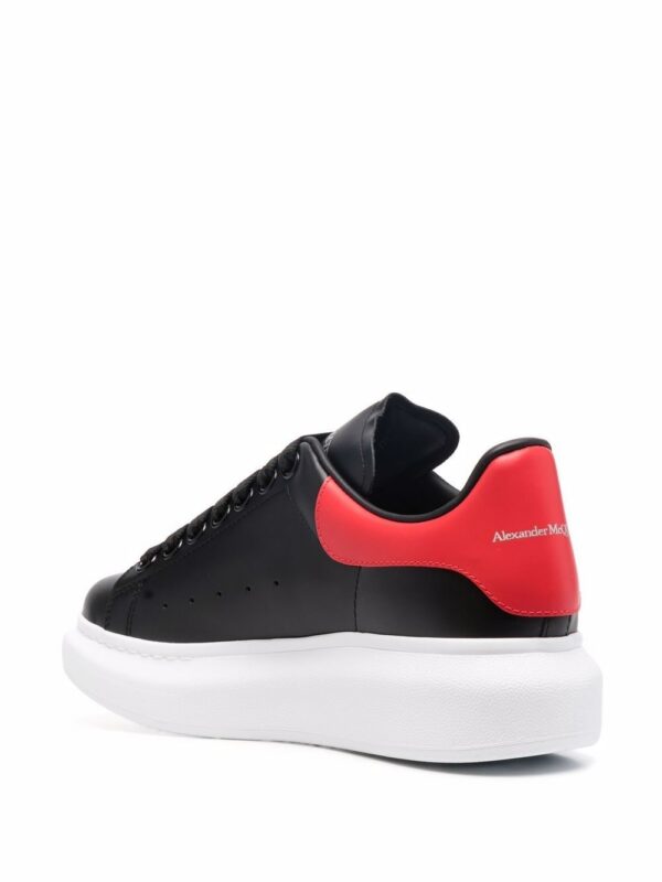 17933237_38079556_1000_136511a0-5e54-4fd4-b8e7-7834b551b426.jpg Alexander McQueen oversize lace-up sneakers