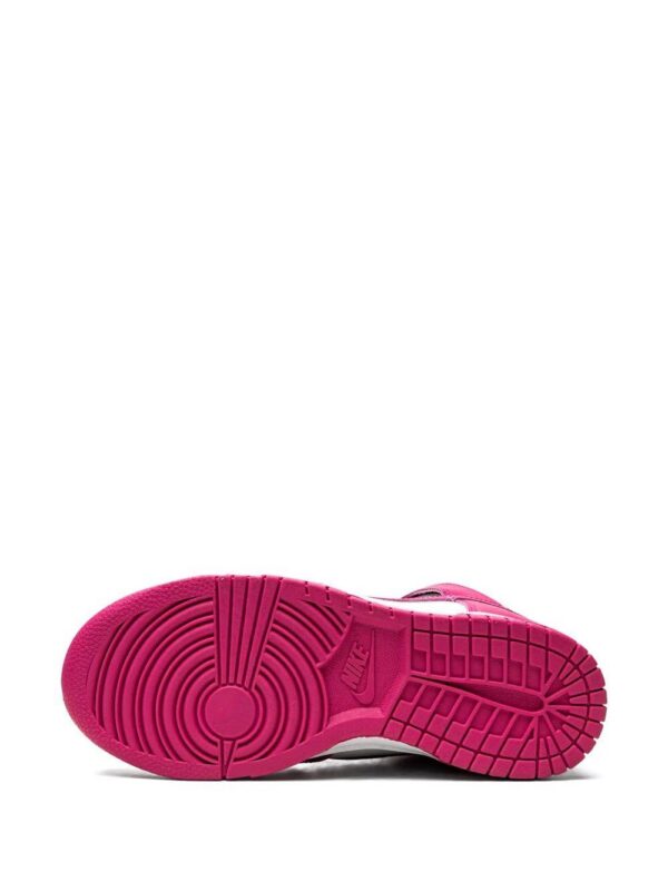 17955911_38029588_1000.jpg Nike Dunk High sneakers