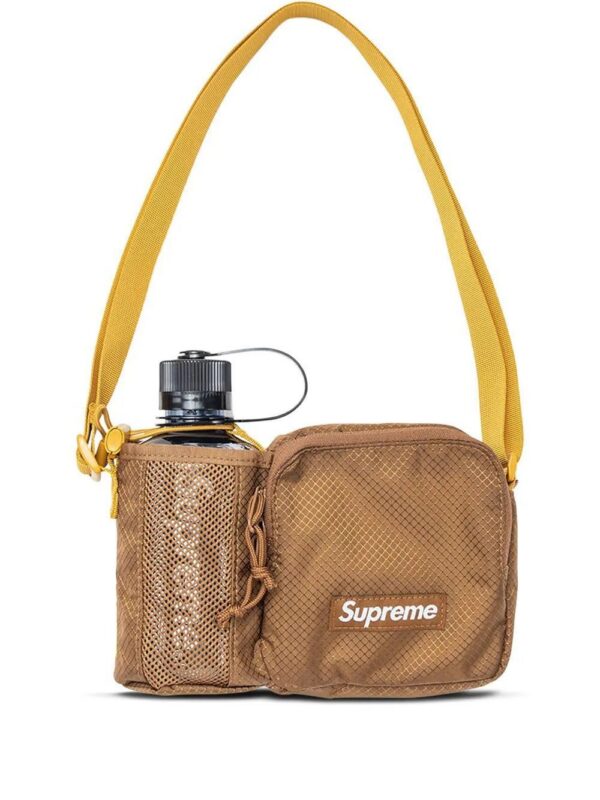 18167536_39025397_1000.jpg Supreme logo-patch side bag