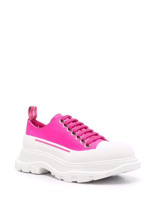 18199172_38853856_1000_2b75ef2e-0734-4bce-88d6-d4c30b1af426.jpg Alexander McQueen chunky-sole lace-up sneakers