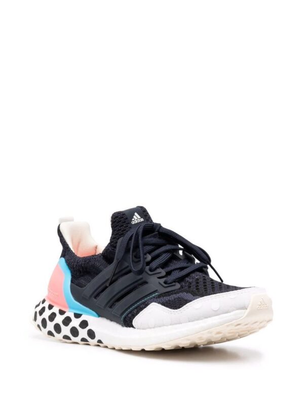 18227520_38914302_1000-1.jpg adidas Ultraboost 5.0 panelled sneakers