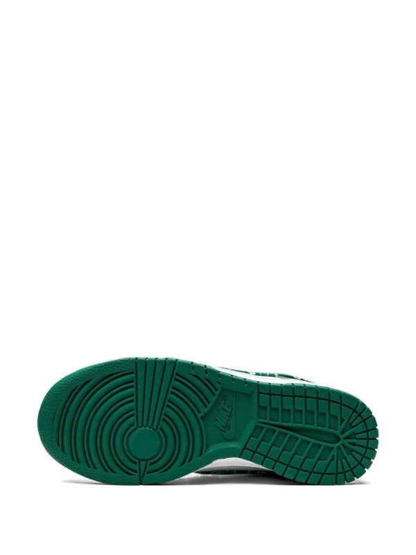 18231309_40758400_1000-1.jpg Nike Dunk Low Essential "Paisley" sneakers