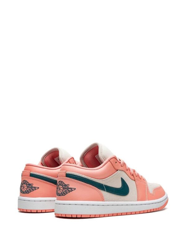 18248570_38986236_1000.jpg Jordan Air Jordan 1 Low sneakers