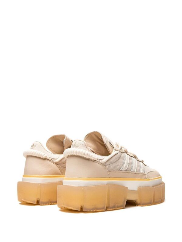 18250126_38984843_1000-1.jpg adidas x Ivy Park Super Sleek sneakers