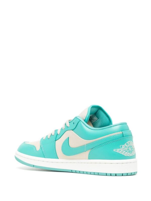 18251327_39299248_1000.jpg Jordan Air Jordan 1 low-top sneakers