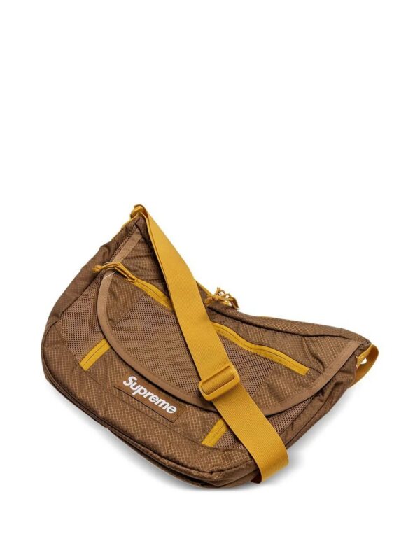 18302679_39820699_1000.jpg Supreme logo-patch messenger bag