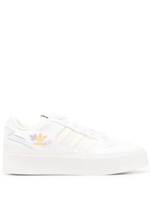 18356933_39380861_1000-1.jpg adidas floral-embroidered logo sneakers