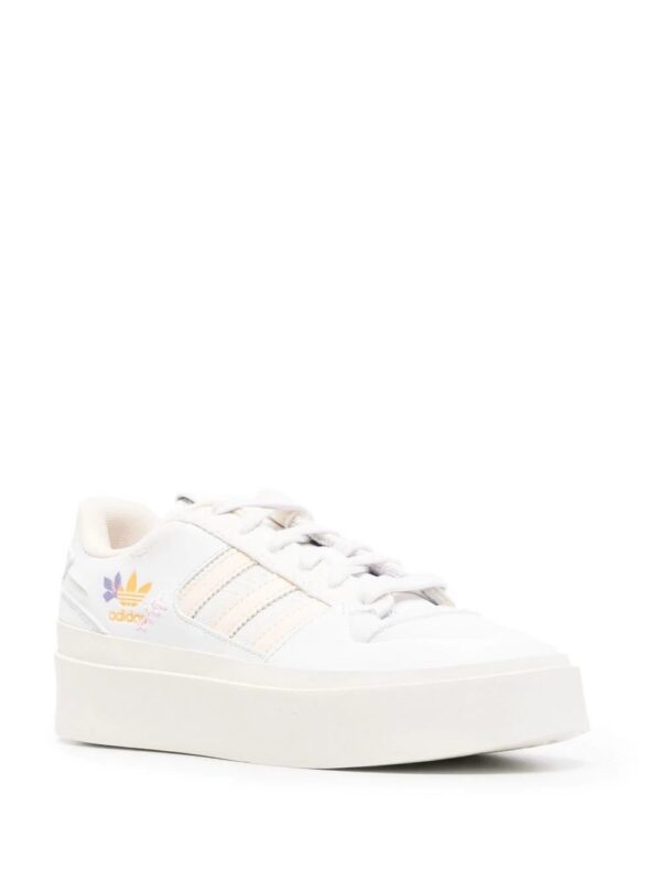 18356933_39380868_1000-1.jpg adidas floral-embroidered logo sneakers