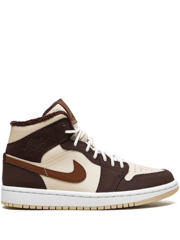 18395093_39468694_1000.jpg Jordan Air Jordan 1 Mid SE sneakers