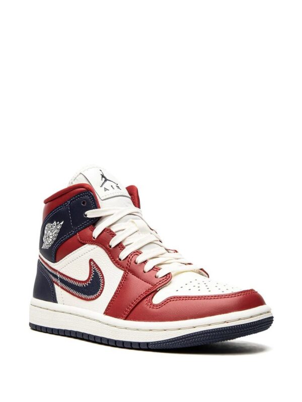 18420809_39656328_1000_01cca5ee-9be6-4d9b-86c6-9b2bffab6b94.jpg Jordan Air Jordan 1 Mid SE sneakers