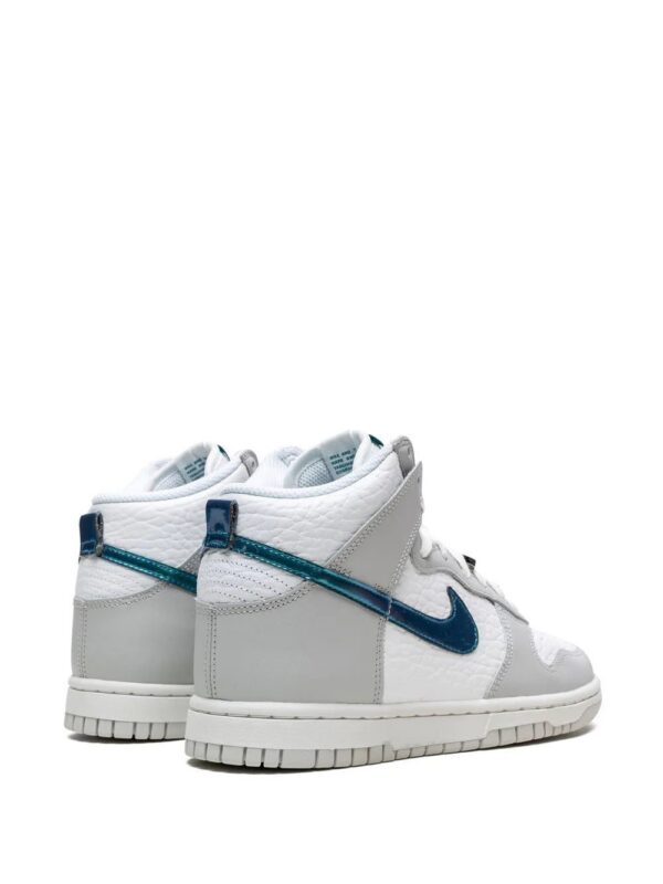 18436461_39522987_1000.jpg Nike Dunk High sneakers
