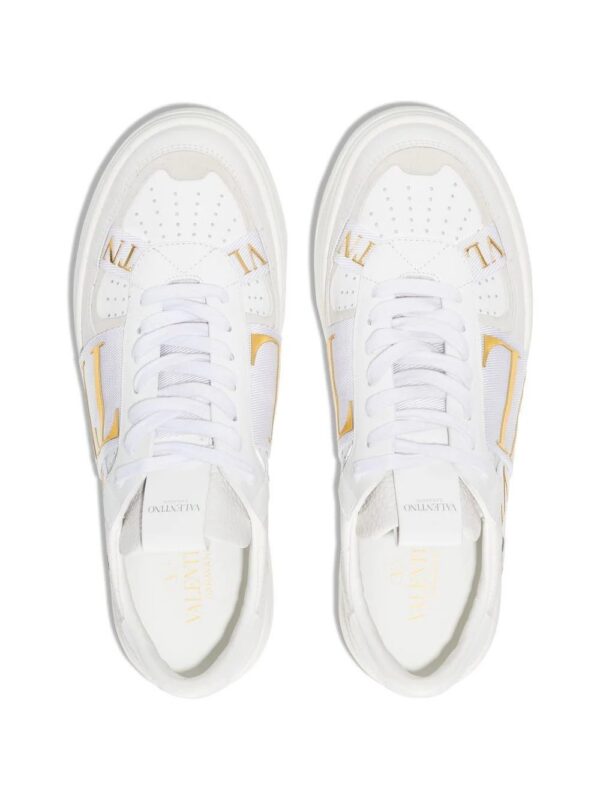 18461149_40568681_1000.jpg Valentino Garavani VL7N low-top sneakers