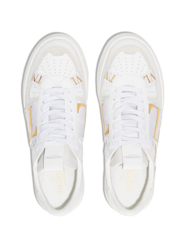 18461149_40568681_1000_d7d96f2d-a991-40c5-beb0-d8296af0a628.jpg Valentino Garavani VL7N low-top sneakers