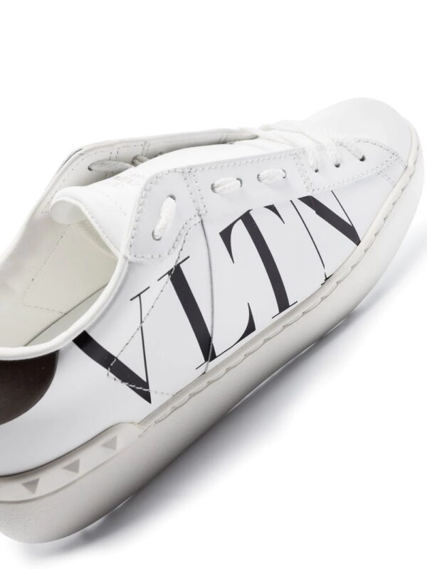 18462083_40694864_1000.jpg Valentino Garavani VLTN logo low-top sneakers