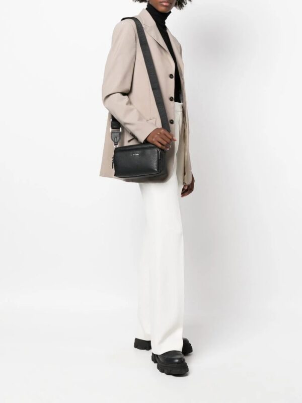 18498119_41786356_1000.jpg Calvin Klein logo-pattern camera bag