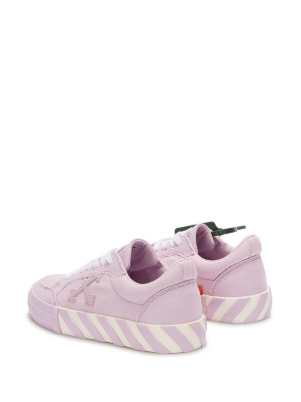 18533215_41354881_1000.jpg Off-white Arrows low-top sneakers