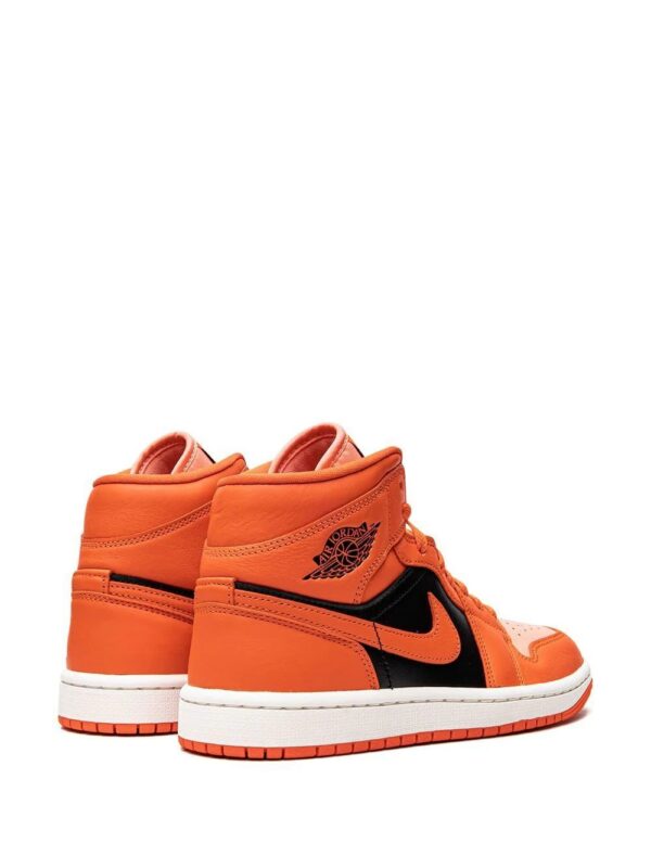 18533846_40231959_1000.jpg Jordan Air Jordan 1 Mid SE sneakers