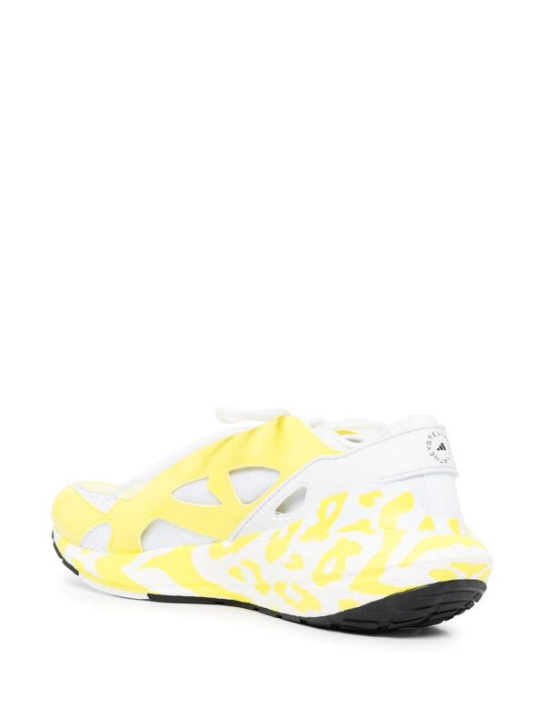 18604793_40273180_1000.jpg Adidas UltraBoost 22 Graphic sneakers