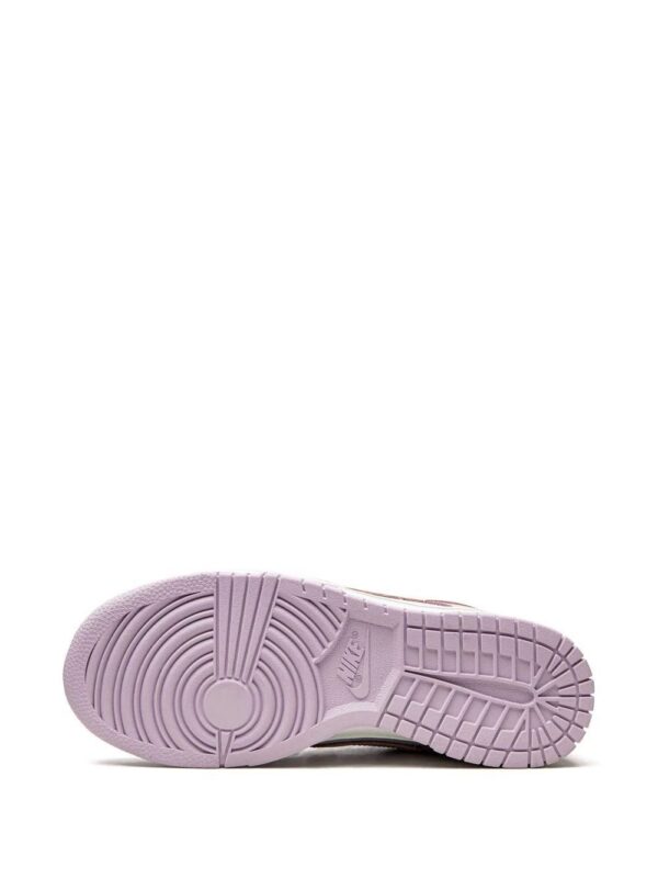 18646961_40422916_1000.jpg Nike Dunk Low sneakers