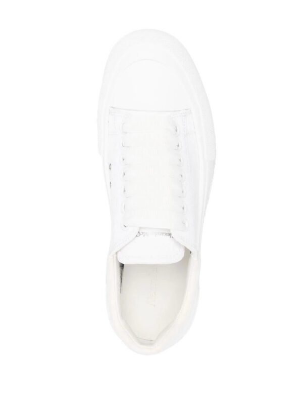 18657086_40261025_1000.jpg Alexander McQueen Deck low-top sneakers