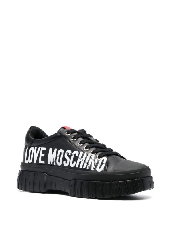 18674360_41287460_1000_0e9fcb6e-5df0-49ff-85e5-a557b244526e.jpg Love Moschino logo-print low-top sneakers
