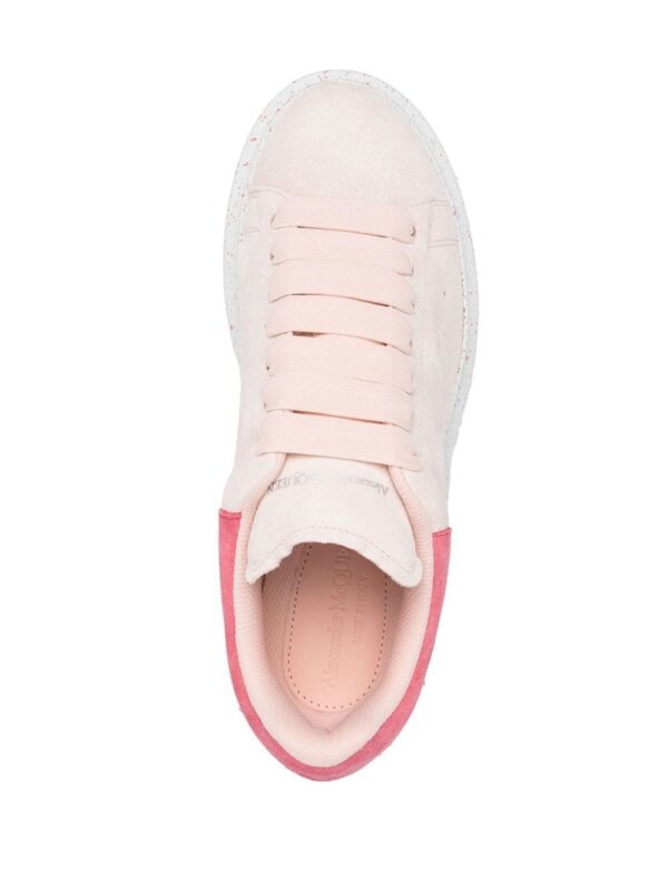 18675535_40510723_1000.jpg Alexander Mcqueen Oversized low-top sneakers
