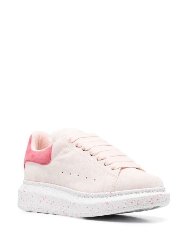 18675535_40510727_1000.jpg Alexander Mcqueen Oversized low-top sneakers