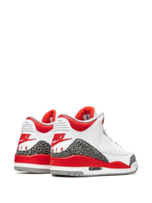 18697959_41488524_1000_739c56c5-598f-4dc1-b524-538a37bb2e9f.jpg Jordan Air Jordan 3 Retro OG "Fire Red 2022" sneakers