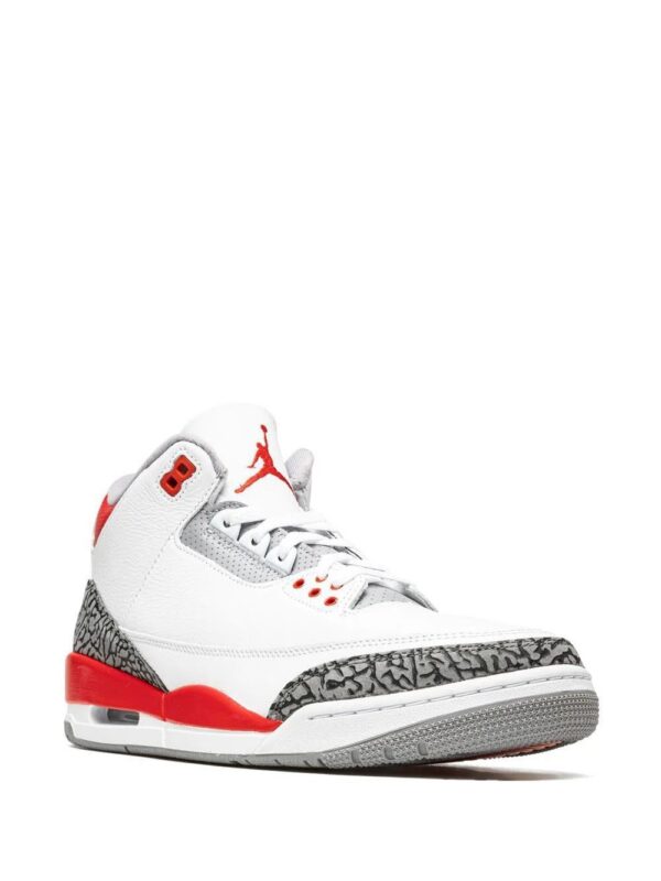 18697959_41489113_1000_287adeef-092f-4f6e-a270-6b5c0c514b97.jpg Jordan Air Jordan 3 Retro OG "Fire Red 2022" sneakers