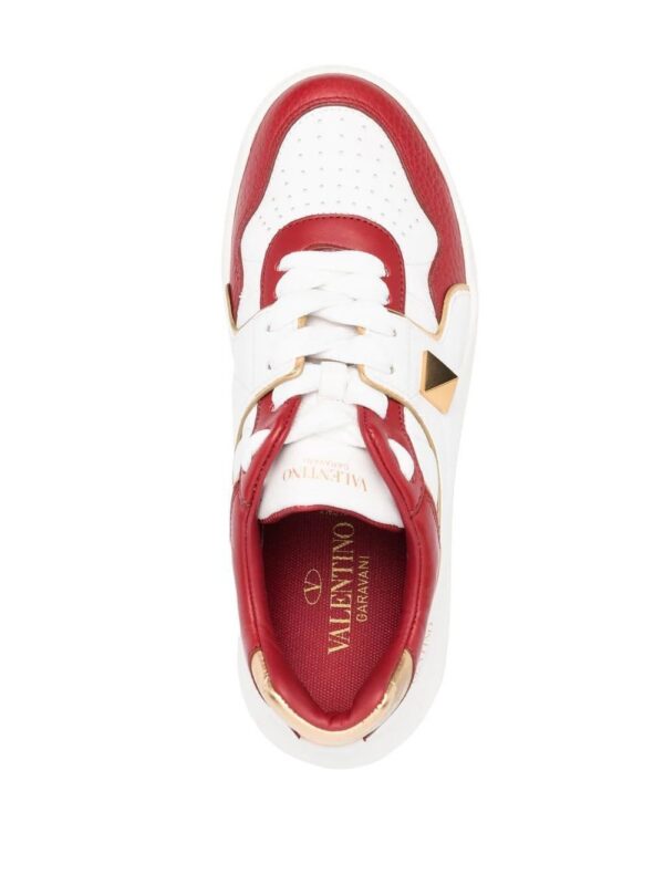 18770740_40780030_1000.jpg Valentino Garavani One Stud low-top sneakers