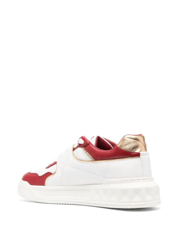 18770740_40780038_1000.jpg Valentino Garavani One Stud low-top sneakers