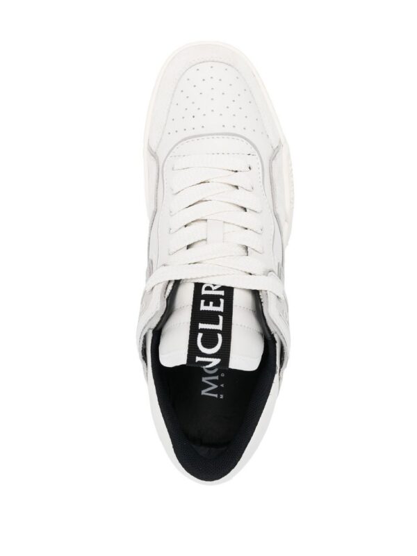 18772302_40622713_1000_d13070cc-f63e-4901-a821-2e331e32fe11.jpg Moncler logo-patch low-top leather sneakers
