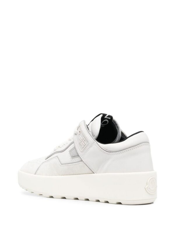 18772302_40624543_1000_d906ff4e-8cdf-4b7e-b806-4affe1daa283.jpg Moncler logo-patch low-top leather sneakers