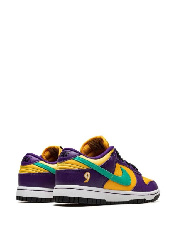 18779901_40731252_1000_60d5e9ee-c393-481e-9880-03c0e2bb5c4e.jpg Nike Dunk Low "Lisa Leslie" sneakers
