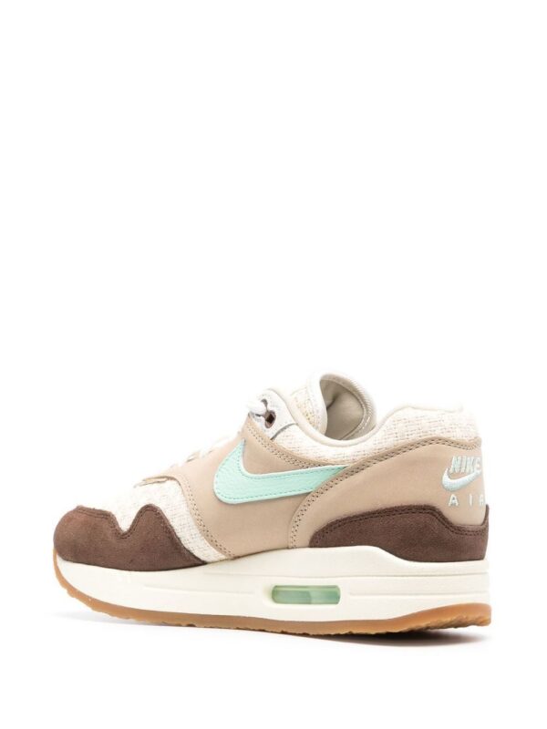 18859822_42428128_1000.jpg Nike Air Max 1 low-top sneakers
