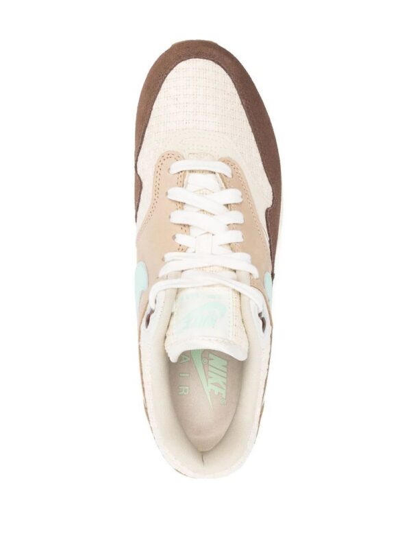 18859822_42428129_1000.jpg Nike Air Max 1 low-top sneakers
