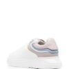 18914150_41152780_1000_f54afeec-0853-4f3f-91e4-1221355337b4.jpg Emporio Armani embossed-logo low-top sneakers