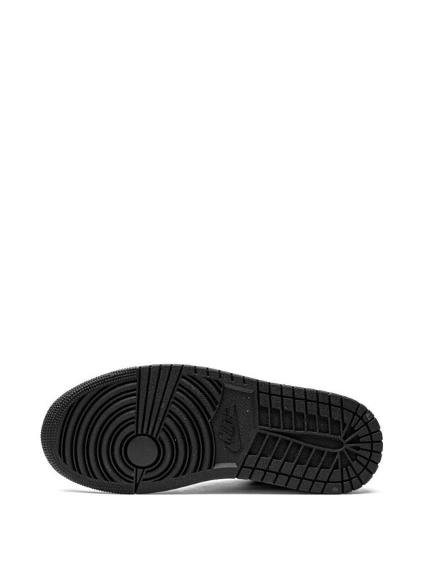18978190_41269025_1000.jpg Jordan Air Jordan Low 1 sneakers.