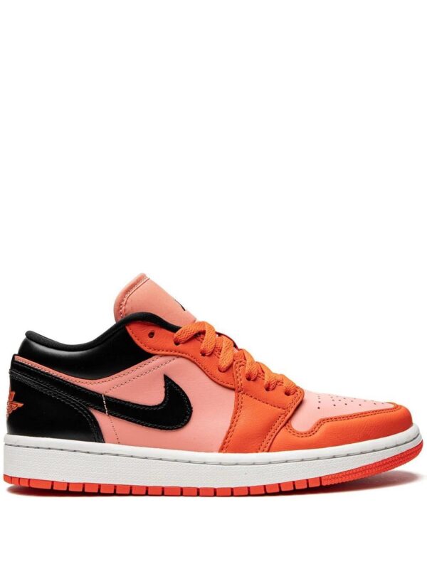 18997634_41382934_1000_e6f248b5-d4fd-40c8-94ac-0cb49e7d165a.jpg Jordan Jordan 1 Low "Orange/Black" sneakers