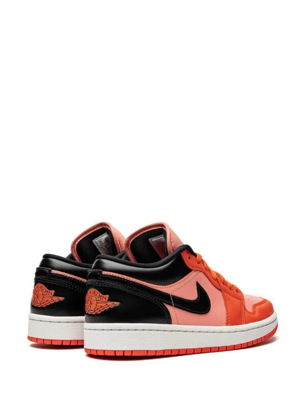 Jordan 1 Low sneakers